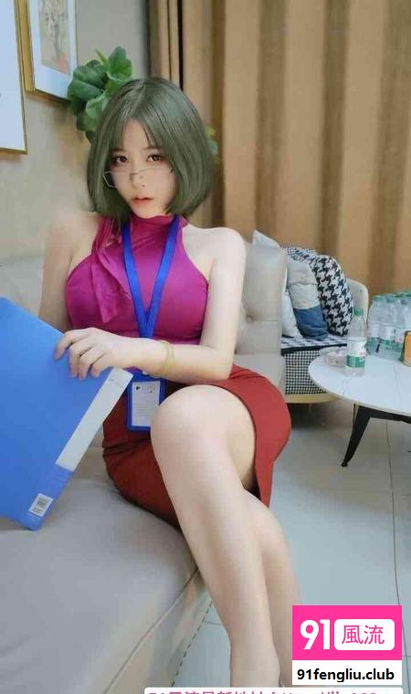 风骚大胸服务妹子